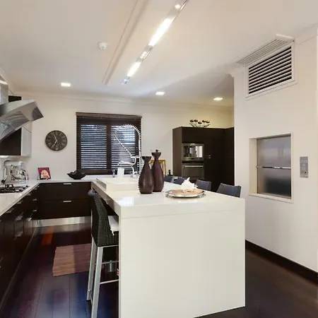 Exclusive Marnano - Center Villa Split