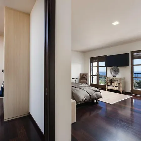 Exclusive Marnano - Center * Split