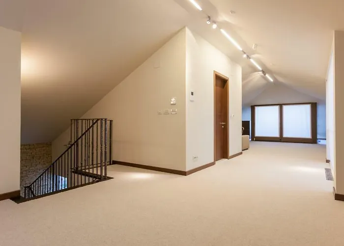 Villa Exclusive Marnano - Center