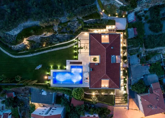 Villa Exclusive Marnano - Center Split